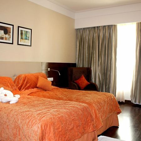 The Golden Palms Hotel & Spa, Delhi New Delhi Exterior photo